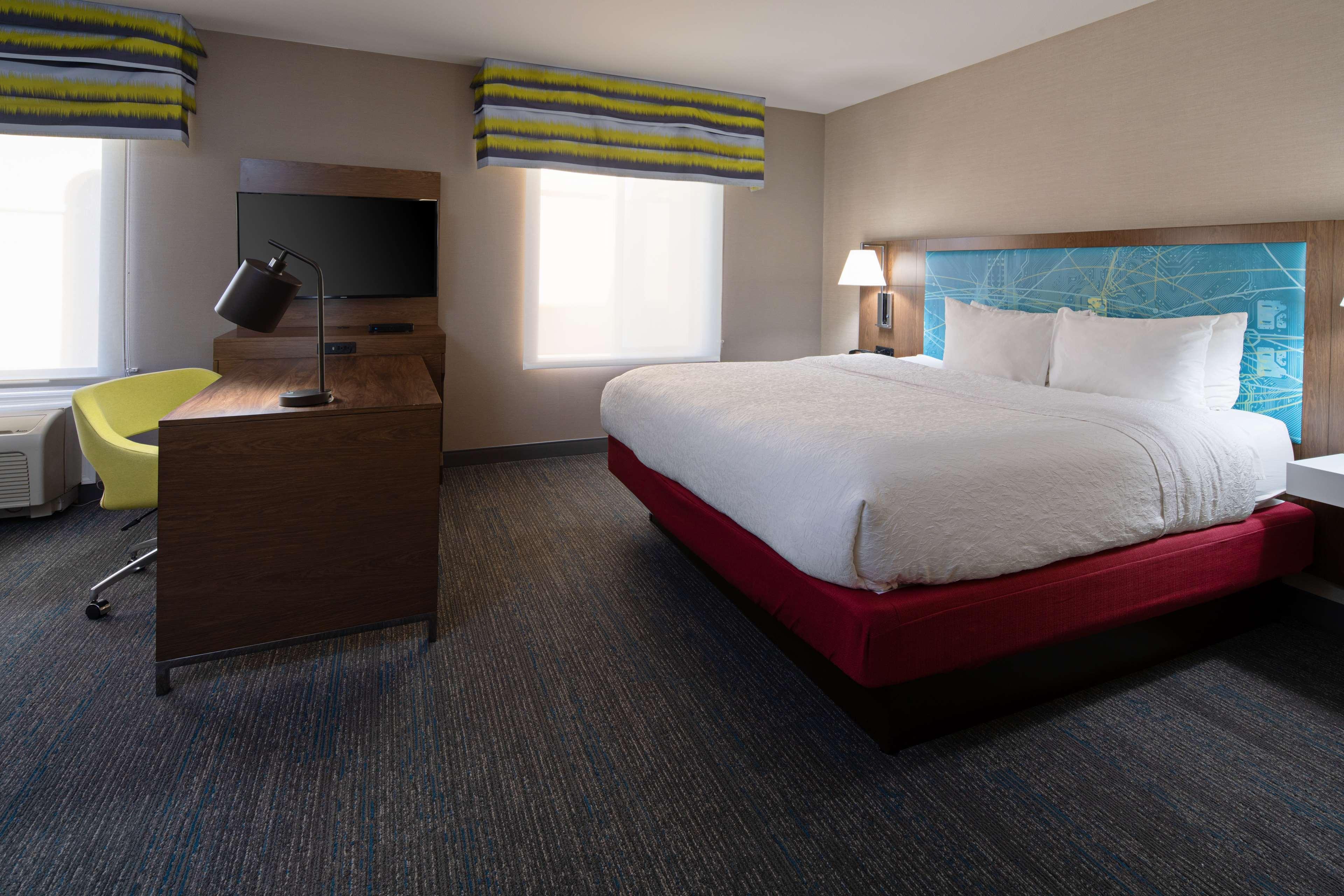 Hampton Inn Visalia Exterior photo