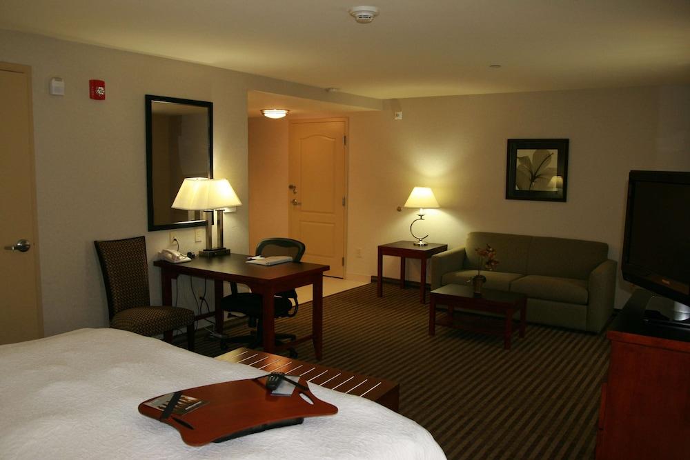 Hampton Inn Visalia Exterior photo